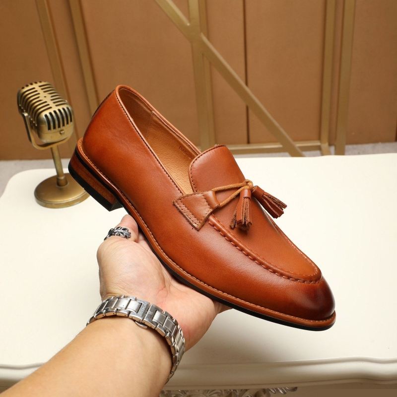 Pra*a leather shoes